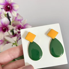 Brinco resina - opções de cores nas fotos - Br0062 - loja online