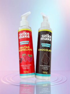 hidratante corporal, uma com aroma de frutas vermelhas e outra de chocolate, ambas de 150 ml.