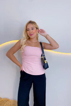 Blusa Vick na internet