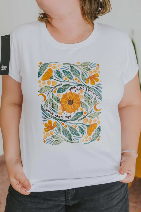 Remera Básica - Flores You Shine - comprar online