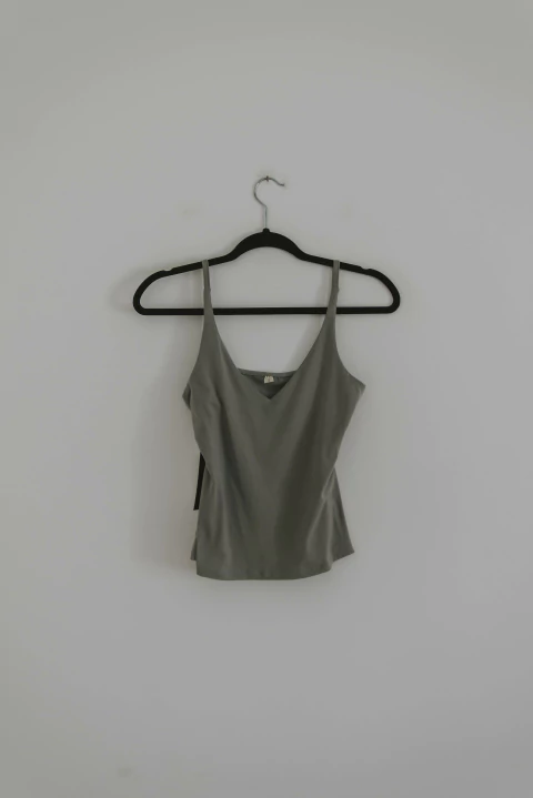 Musculosa Coty - Escote V - comprar online