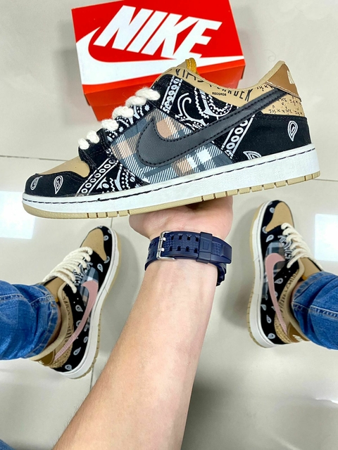 Nike Sb Dunk Low Cactus Jack