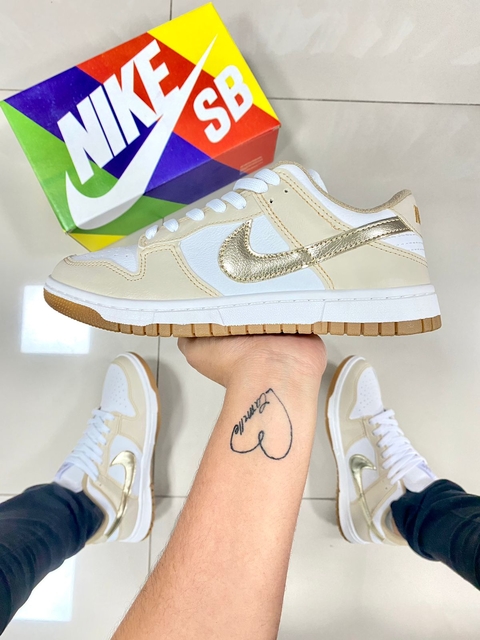 Dunk Low PREMIUM DOURADO