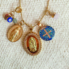 Collar VIRGEN EN CRISTAL Y SAN BENITO AZUL - comprar online