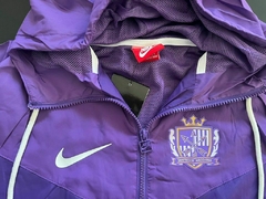 Campera Nike Rompeviento Sanfreece Hiroshima Violeta 2023 2024 - Roda Indumentaria