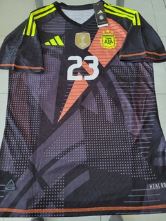Camiseta adidas Argentina HeatRdy Negra Arquero Dibu Martinez 23 Parche Campeon 2024 2025 3 Estrellas Match
