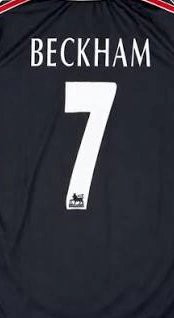 Camiseta Umbro Manchester United Manga Larga Negra Retro Beckham #7 1998 1999 en internet