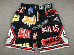 Short NBA Chicago Bulls Negro Grafitti Con Bolsillos Basquet - Roda Indumentaria