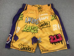 Short NBA LA Lakers Amarillo Grafitti Con Bolsillos Basquet - Roda Indumentaria