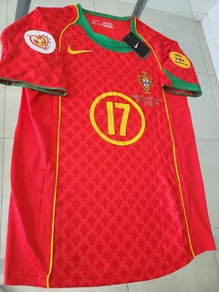Camiseta Nike Retro Portugal Titular Cristiano Ronaldo #17 2004 #RODAINDUMENTARIA en internet