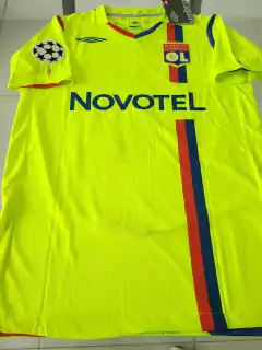 Camiseta Umbro Retro Lyon Fluor Benzema 10 2008 2009 - comprar online