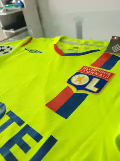 Camiseta Umbro Retro Lyon Fluor Benzema 10 2008 2009 - tienda online