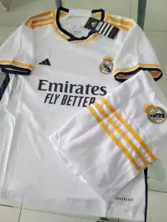 Kit Niño Camiseta + Short Real Madrid Titular 2023 2024 - comprar online