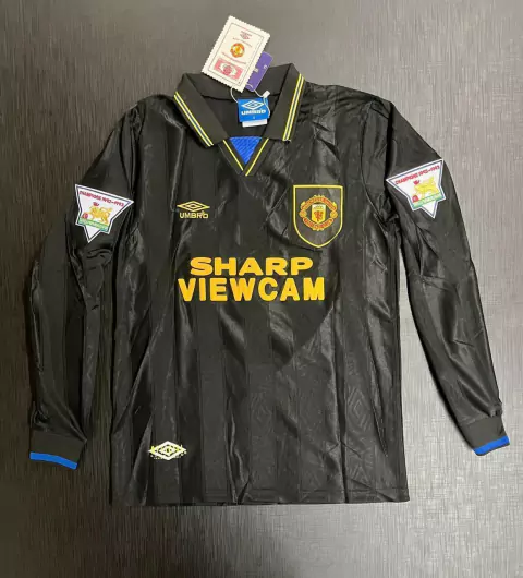 Camiseta Umbro Manchester United Manga Larga Retro Negra Cantona #7 1993 1995