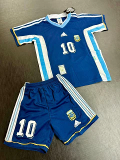 Kit Niño Camiseta + Short Argentina Retro Suplente Azul Ortega 10 1998 en internet