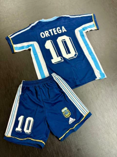 Kit Niño Camiseta + Short Argentina Retro Suplente Azul Ortega 10 1998 - tienda online