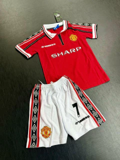 Kit Niño Camiseta + Short Manchester United Retro Beckham 7 1998 199 - Roda Indumentaria