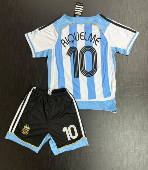 Kit Niño Camiseta + Short Argentina Retro Titular Riquelme 2006 - comprar online