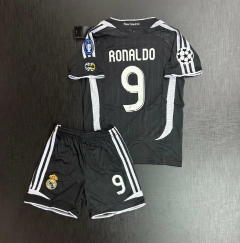 Kit Niño Camiseta + Short Retro Real Madrid Suplente Negro Ronaldo 9 2006 2007 - comprar online