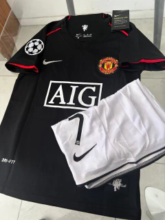 Kit Niño Camiseta + Short Nike Retro Manchester United Suplente Negro Ronaldo 7 2007 2008 - Roda Indumentaria