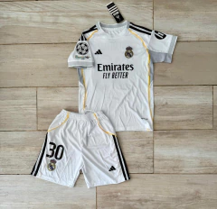 Kit Niño Camiseta + Short Real Madrid Titular Mastantuno 30 2025 2026 en internet