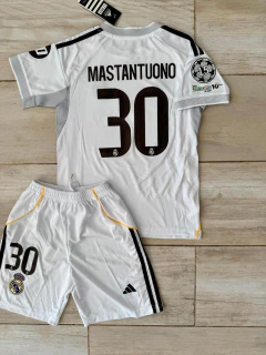 Kit Niño Camiseta + Short Real Madrid Titular Mastantuno 30 2025 2026