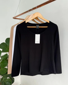 REMERA MIKA (8499)