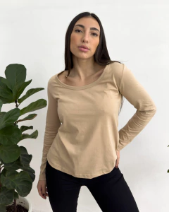 REMERA MIKA (8499)