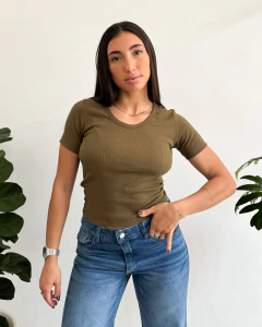 REMERA CASPER (8653) - Turia 