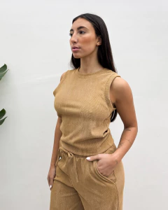 MUSCULOSA CORALINA (9021) en internet