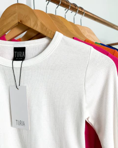 TOP GIANNA (7895) - Turia 