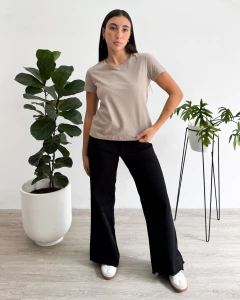 REMERA RIA (7529) en internet