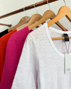 REMERA NELIA FLAME (8515) - Turia 