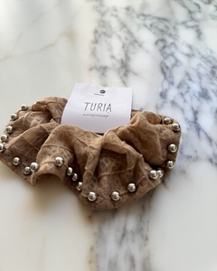 SCRUNCHIE TACHAS (9032) - tienda online