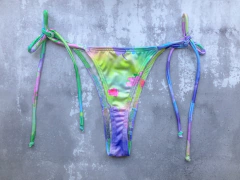 LESS MICRO BIKINI FRESA - comprar online