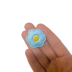 Aplique Flor de Linha Redonda Azul Claro (3cm) - 2 unidades - comprar online