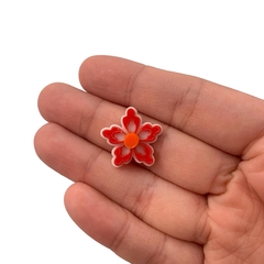 Aplique Flor Havaiana Hibisco Vermelha Miolo Laranja Acrílico P - 2 unidades - comprar online