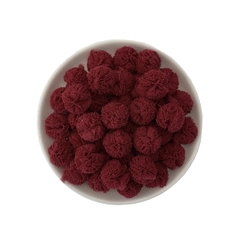 Pompom Malha Telinha Bordô
