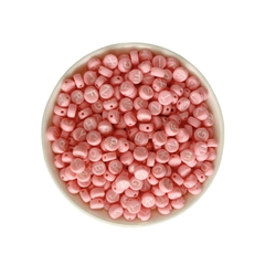 Miçanga Letrinhas Branca Fundo Rosa Arredondado