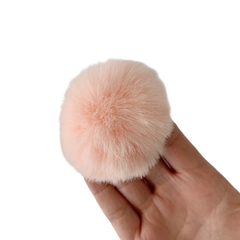 Pompom Pelinho Liso Salmão (6cm) - 2 unidades - ApliqueMe | Apliques incríveis para seu artesanato!