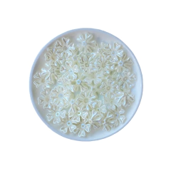 Aplique Florzinha Furo Passante Pérola - 10 gramas - ApliqueMe | Apliques incríveis para seu artesanato!