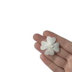 Aplique Florzinha Creme Pérola e Pedra Miolo - 2 unidades na internet