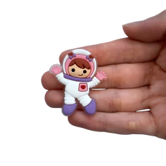 Aplique Menina Astronauta Laço Lilás Emborrachado - 2 unidades na internet