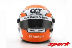 Miniatura Capacete Arai - Yuki Tsunoda - F1 2022 - 1/5 Spark