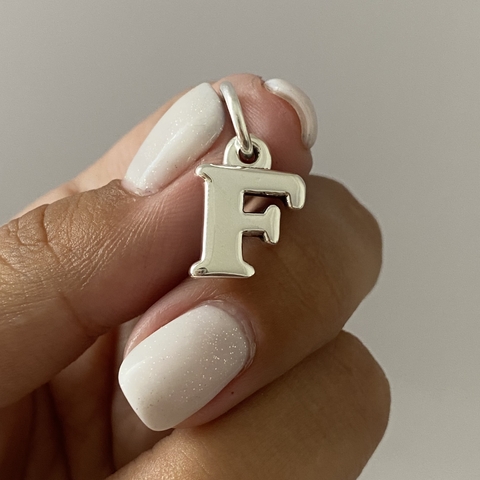 dije plata inicial letra “f” (cod 13400)