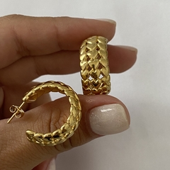 Semi argollas acero dorado 22mm (cod 17957)