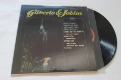 JOÃO GILBERTO E ANTONIO TOM CARLOS JOBIM - GILBERTO E JOBIM (IMPORTADO)