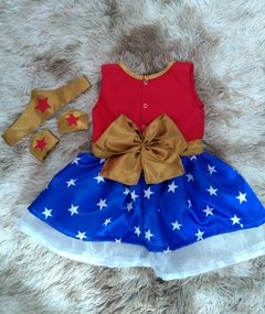 Vestido Mulher Maravilha na internet