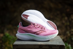 ZAPATILLAS SAUCONY RUNNING KINVARA 14 MUJER PISADA NEUTRA PEONY SPRING ROSE - tienda online