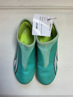 33 | Puma | Botines con tapones verde y amarillo